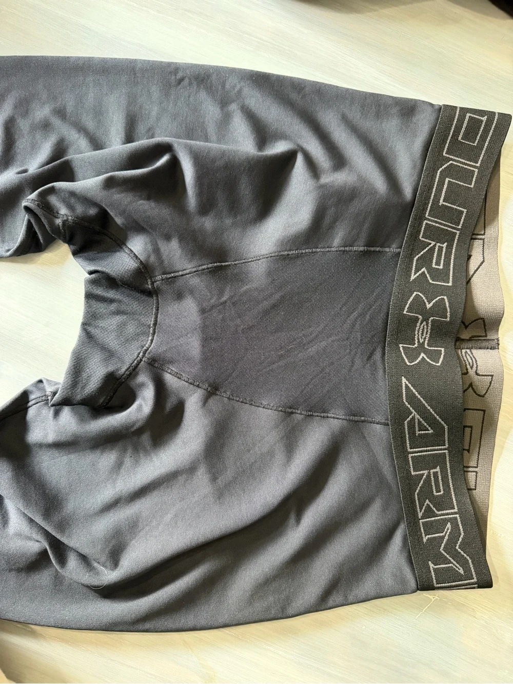 Under Armour mens Black Compression Leggings, size large
